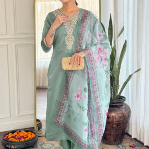 Women’s Embroidered Kurta Set with Trousers & Dupatta – Ethnic Elegance